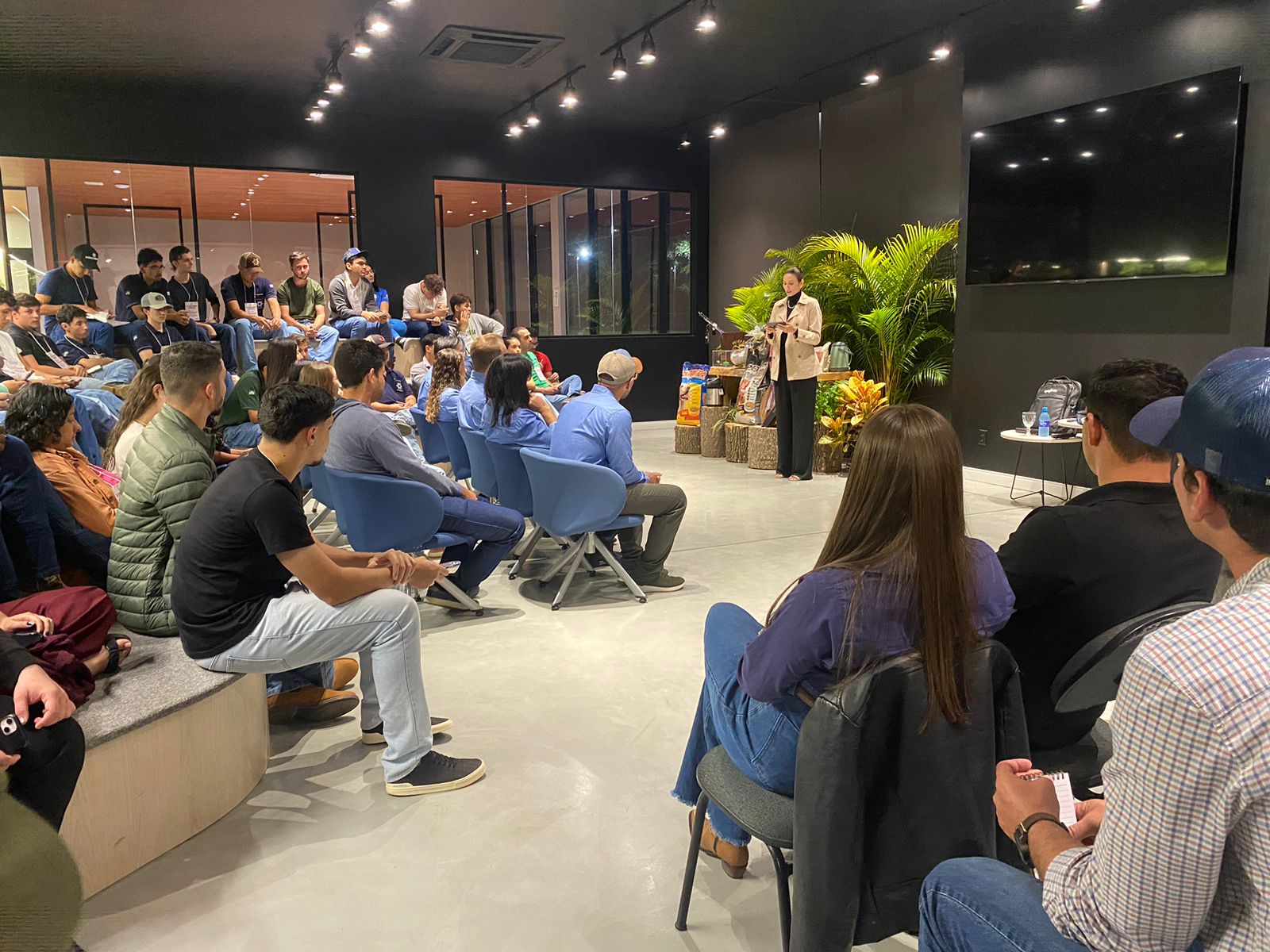 Semana Acadêmica da Faron inicia com programação simultânea em Agronomia e Medicina Veterinária
